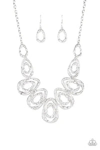 Paparazzi Terra Couture Silver Necklace