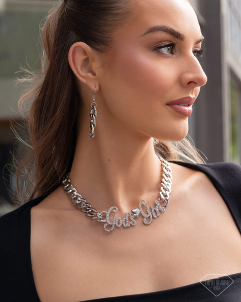 COMING SOON Paparazzi Shimmery Self-Worth Necklace White