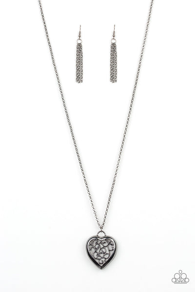 Paparazzi victorian Valentine Silver Heart Necklace