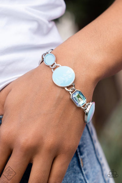 Paparazzi Dreamscape Dazzle - Blue Bracelet