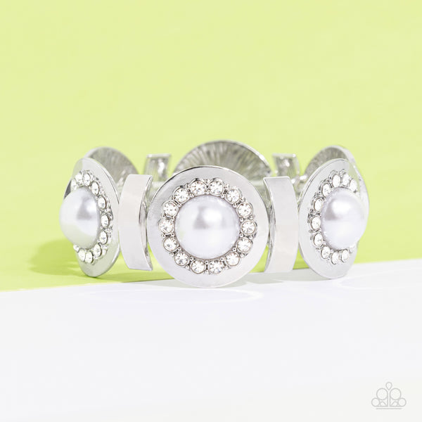 Paparazzi Summer Serenade - White Pearl Bracelet