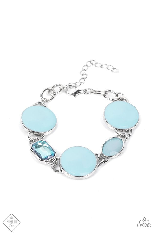 Paparazzi Dreamscape Dazzle - Blue Bracelet