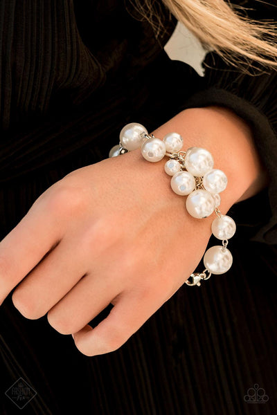 Paparazzi Girls In Pearls White Bracelet