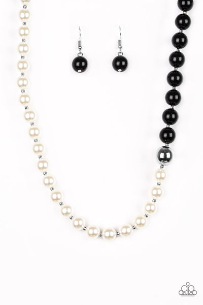 Paparazzi 5th Avenue A-Lister - Black Pearl Necklace