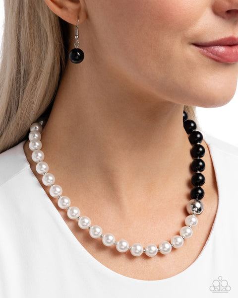 Paparazzi 5th Avenue A-Lister - Black Pearl Necklace