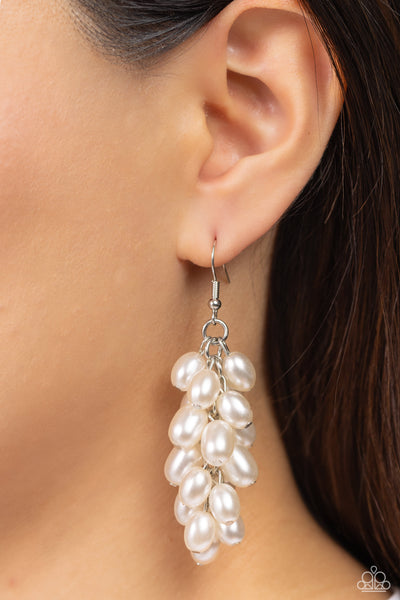 Paparazzi Pearl Posse - White Pearl Earrings