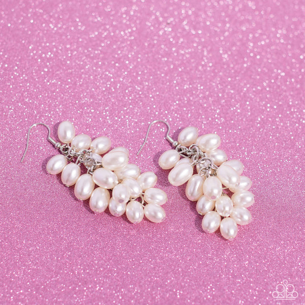 Paparazzi Pearl Posse - White Pearl Earrings