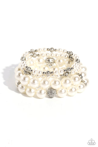 Paparazzi Vastly Vintage - White Pearl Bracelet