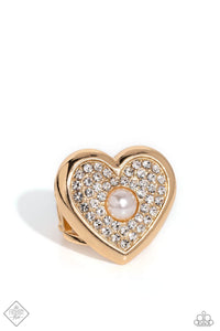 Paparazzi Heartfelt Heritage Paparazzi - Gold Heart Ring