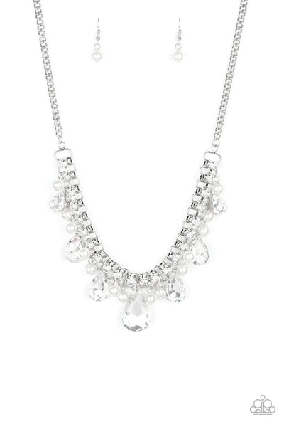 Paparazzi Knockout Queen - White Pearl Necklace