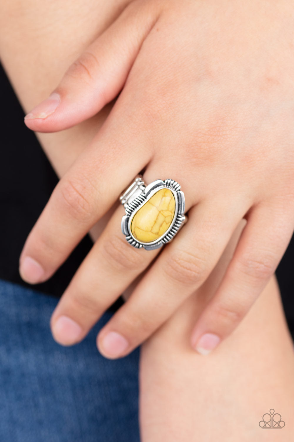 Paparazzi Mineral Mood - Yellow Ring