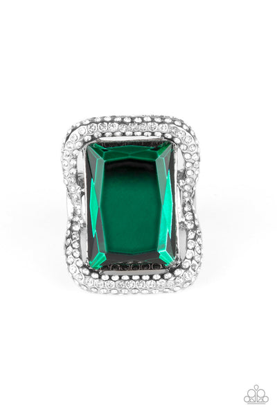 Paparazzi Deluxe Decadence - Green Ring