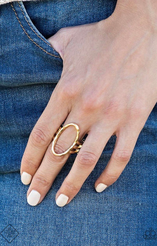 Paparazzi Center Chic Gold Ring