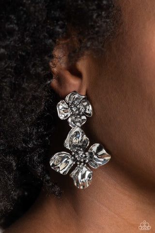 Paparazzi Gilded Grace - Silver Earrings