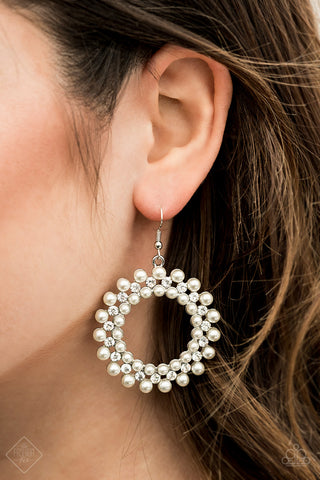 Paparazzi Pearly Poise Earrings