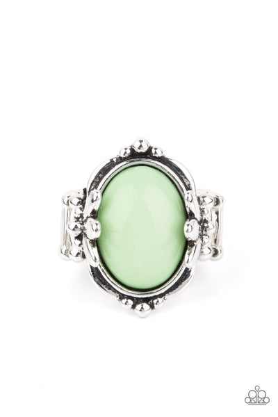 Paparazzi Springtime Splendor - Green Ring