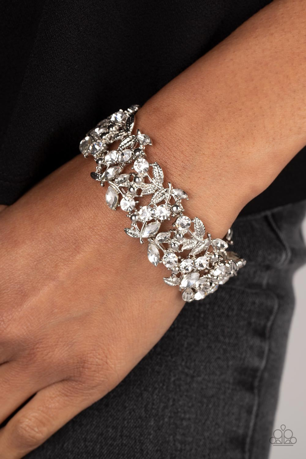 Paparazzi Feathered Finesse -White Bracelet