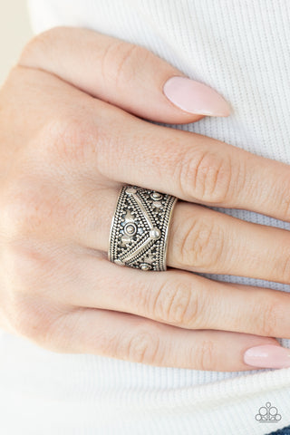 Paparazzi Primal Patterns - Silver ring