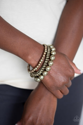 Paparazzi A PEARLfect Ten Brass Bracelet