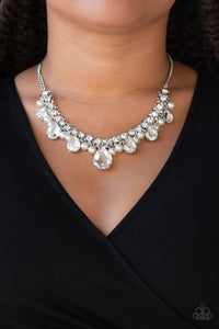 Paparazzi Knockout Queen - White Pearl Necklace