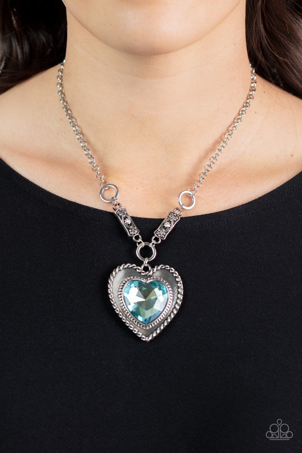 Paparazzi Heart Full of Fabulous - Blue Heart Necklace