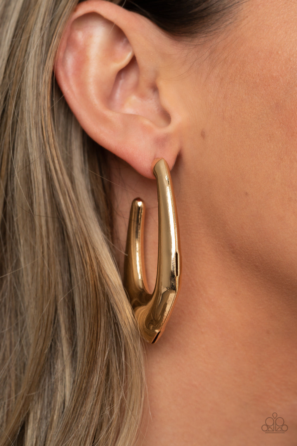 Paparazzi Find Your Anchor Gold Earrings