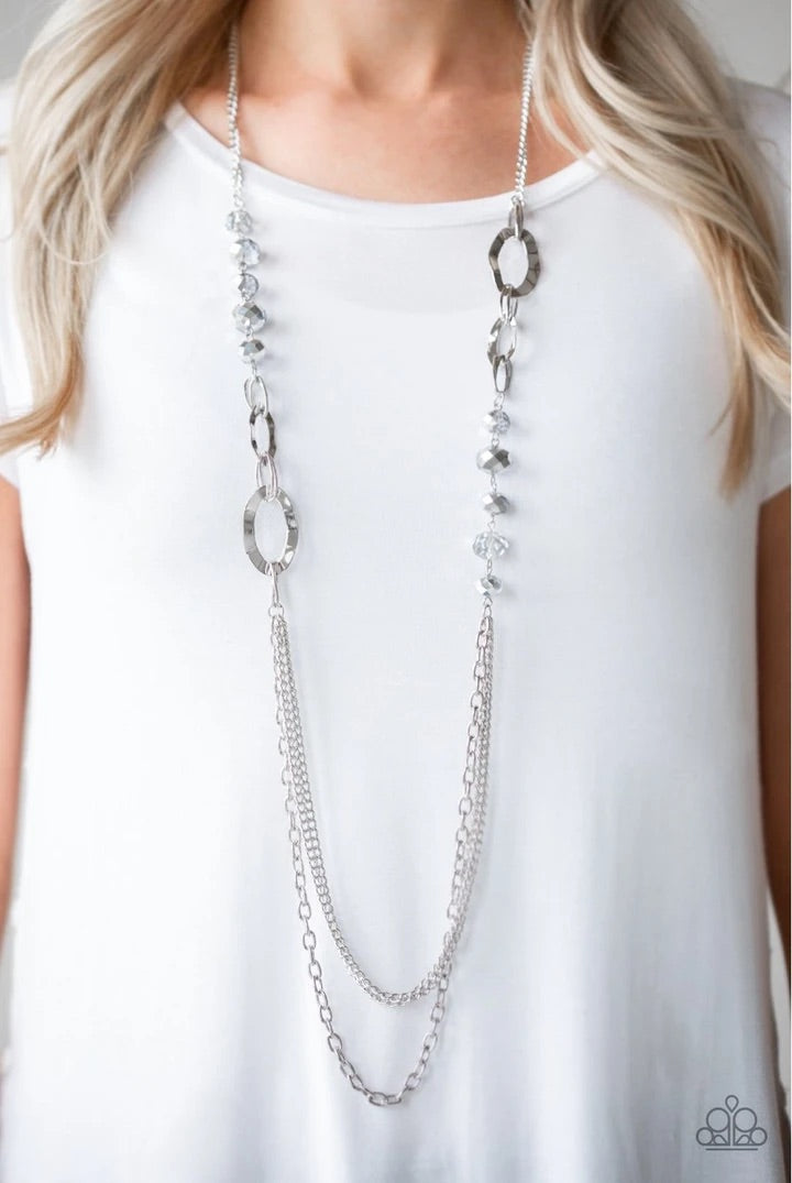 Paparazzi Modern Girl Glam Silver Necklace