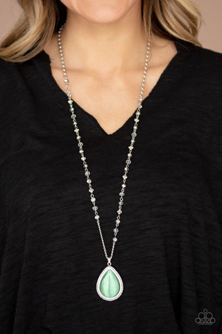 Paparazzi Fashion Flaunt - Green LOP necklace