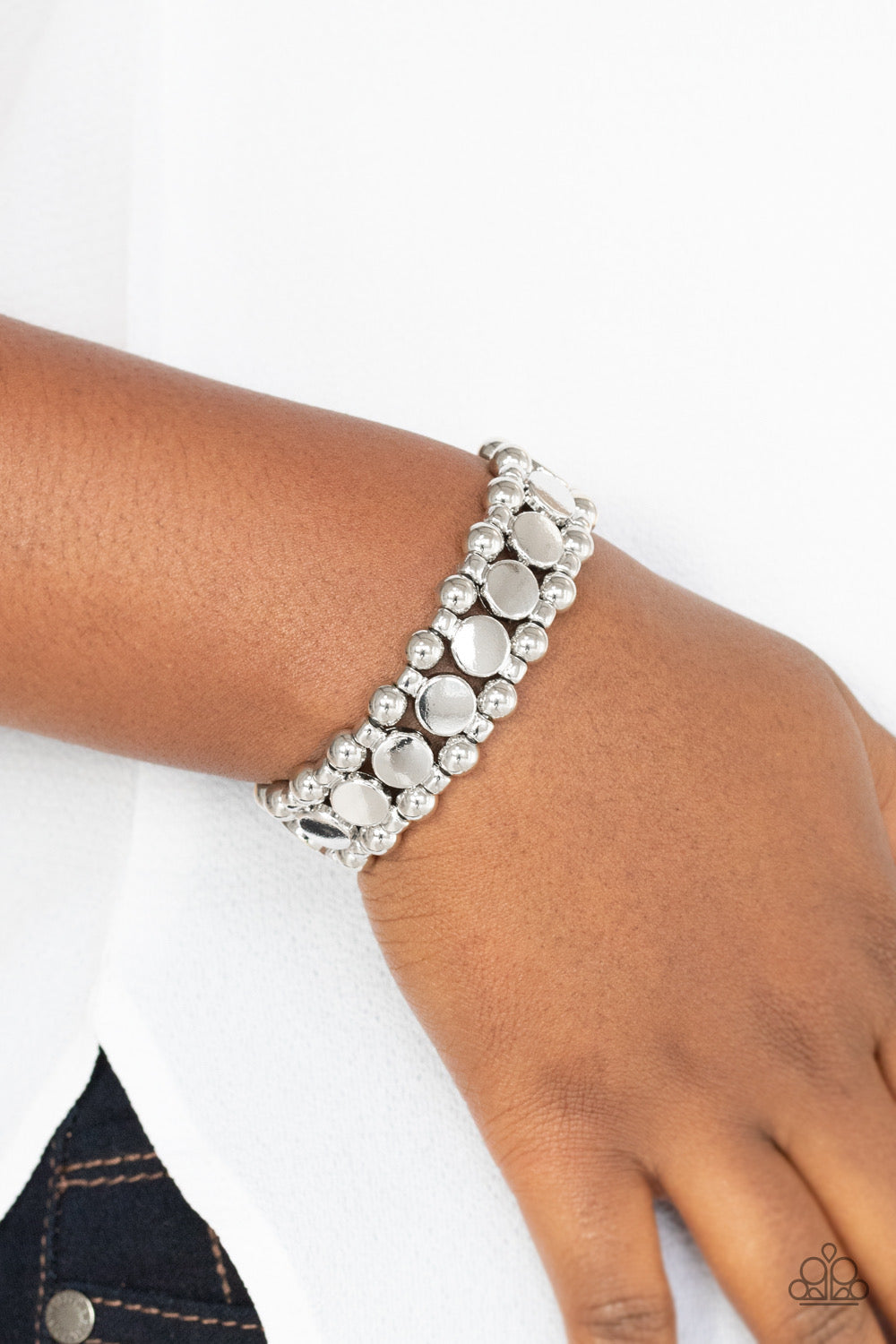 Paparazzi Metro Magnetism - Silver Bracelet