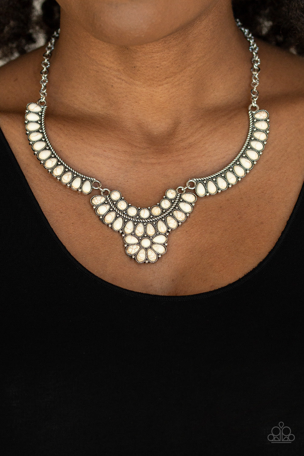 Paparazzi Omega Oasis - White Necklace