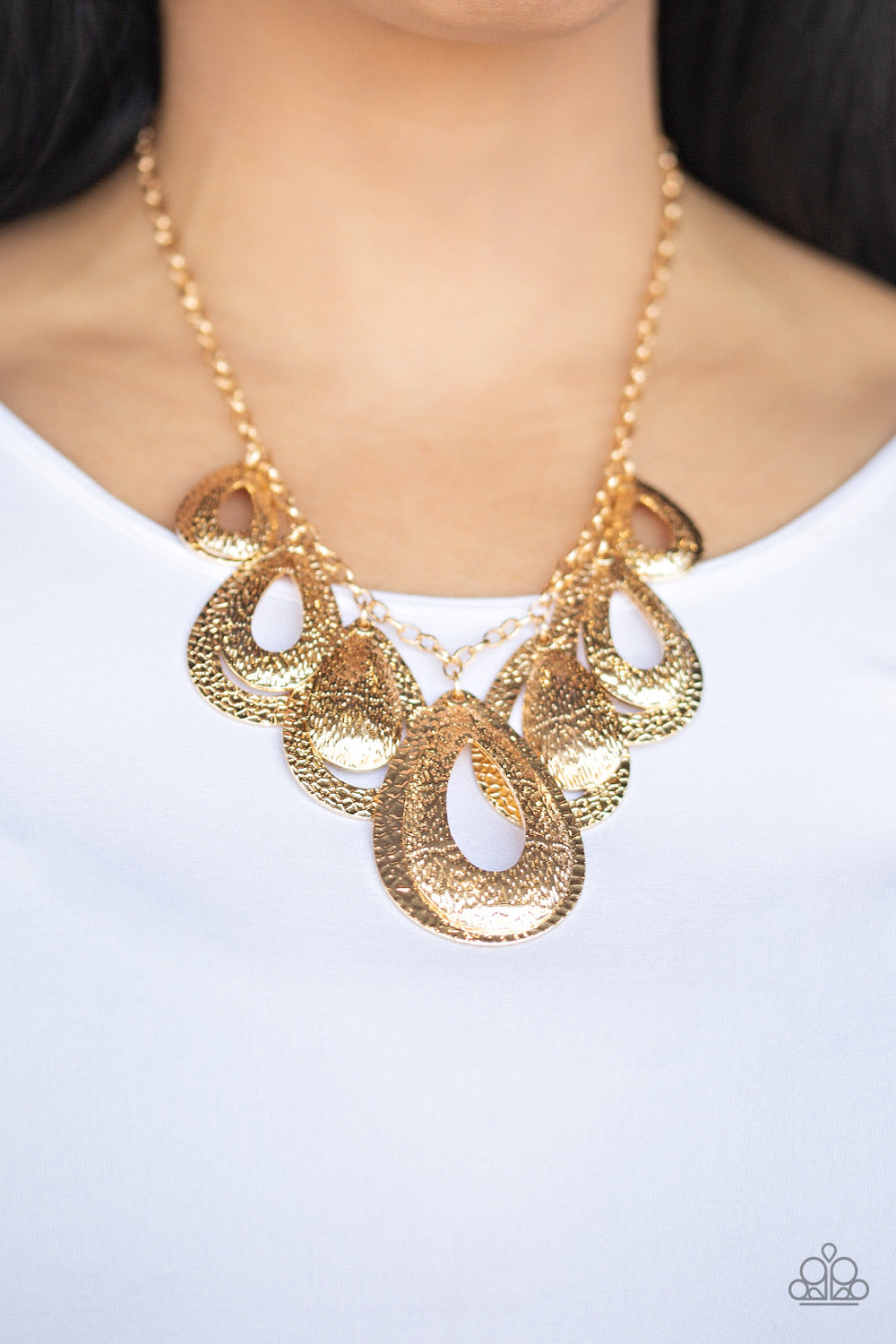 Paparazzi Teardrop Tempest - Gold Necklace