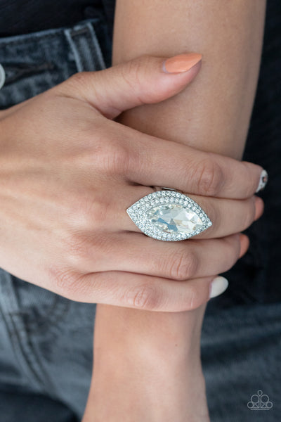 Paparazzi Jaw-Dropping Dazzle - White ring