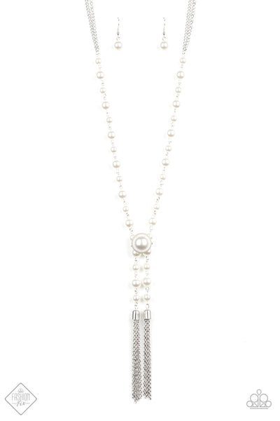 Paparazzi Vintage Diva White Pearl Necklace