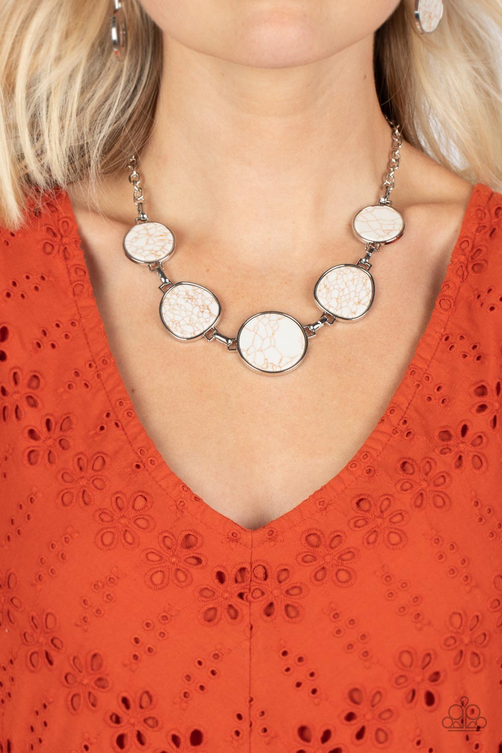 Paparazzi Santa Fe Flats White Necklace