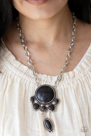 Paparazzi Geographically Gorgeous Black Necklace