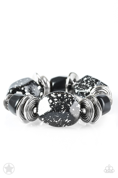 Paparazzi Glaze of Glory blockbuster Black Bracelet