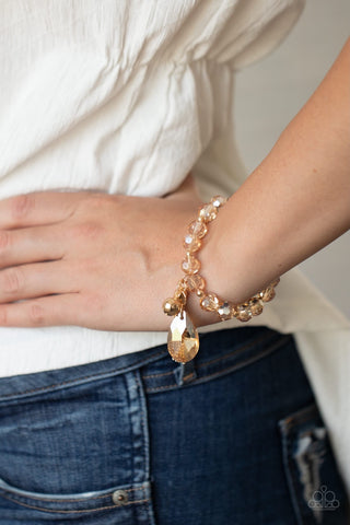 Paparazzi Leaving So SWOON? - Gold Bracelet