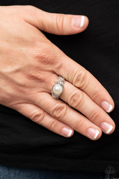 Paparazzi Selfie Status - White Pearl Ring