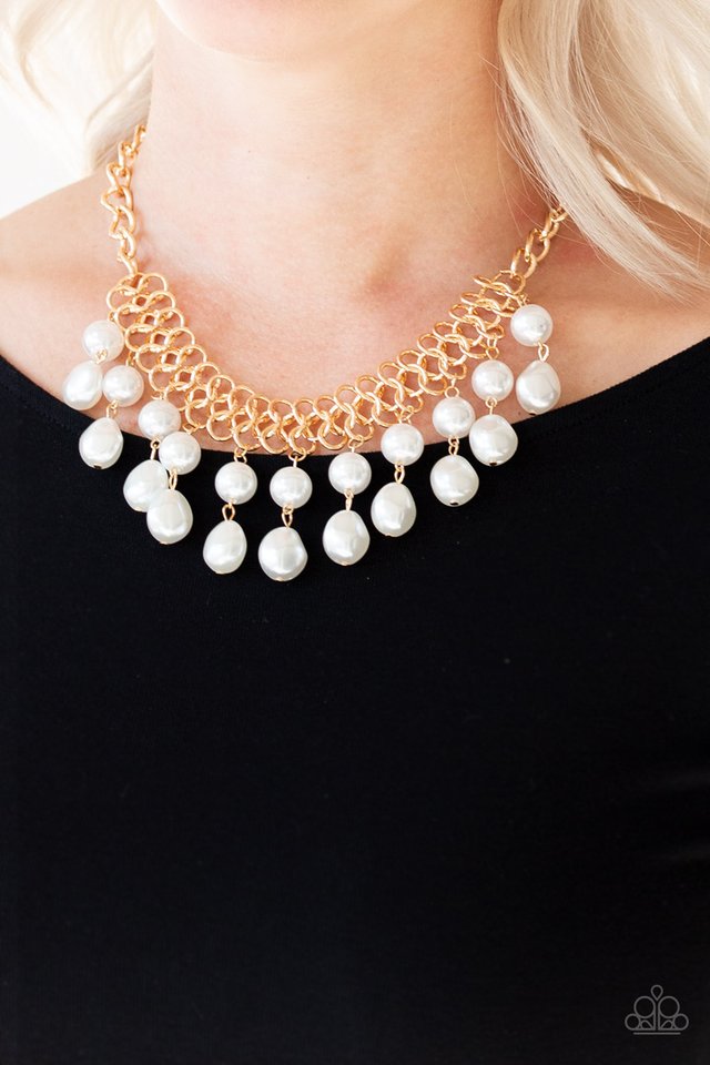 Paparazzi 5th Avenue Fleek - Gold Pearl Necklace