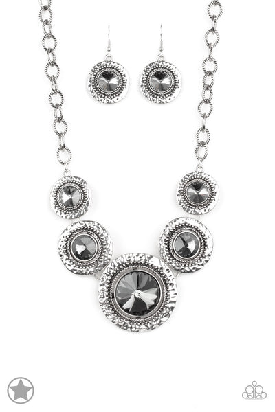 Paparazzi Global Glamour Blockbuster Necklace