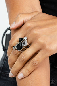 Paparazzi Demandingly Duchess - Black Ring