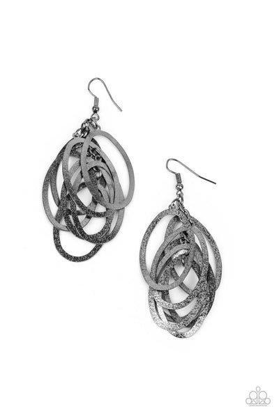 Paparazzi Mind OVAL Matter - Black Earrings