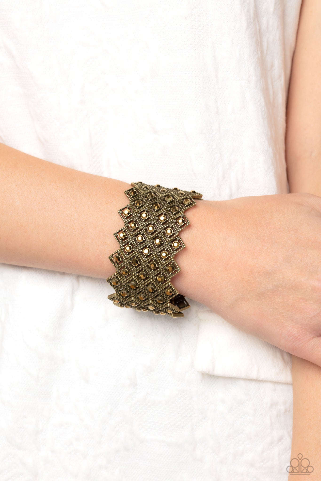 Paparazzi DECO in the Rough - Brass Bracelet