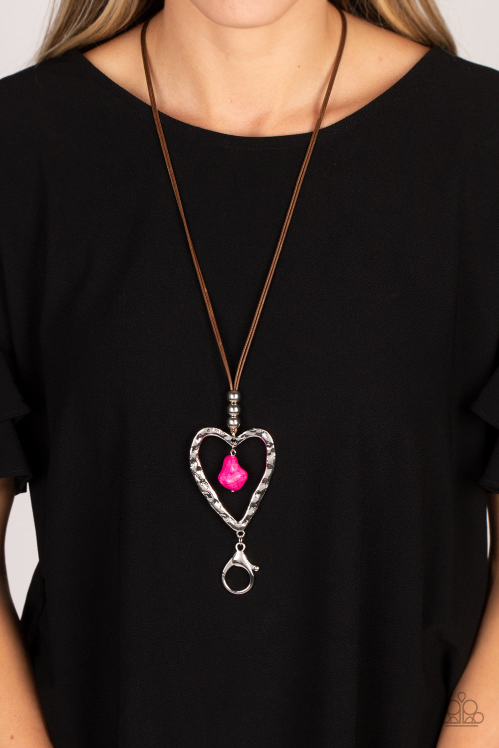 Paparazzi Santa Fe Sweetheart - Pink Heart Necklace