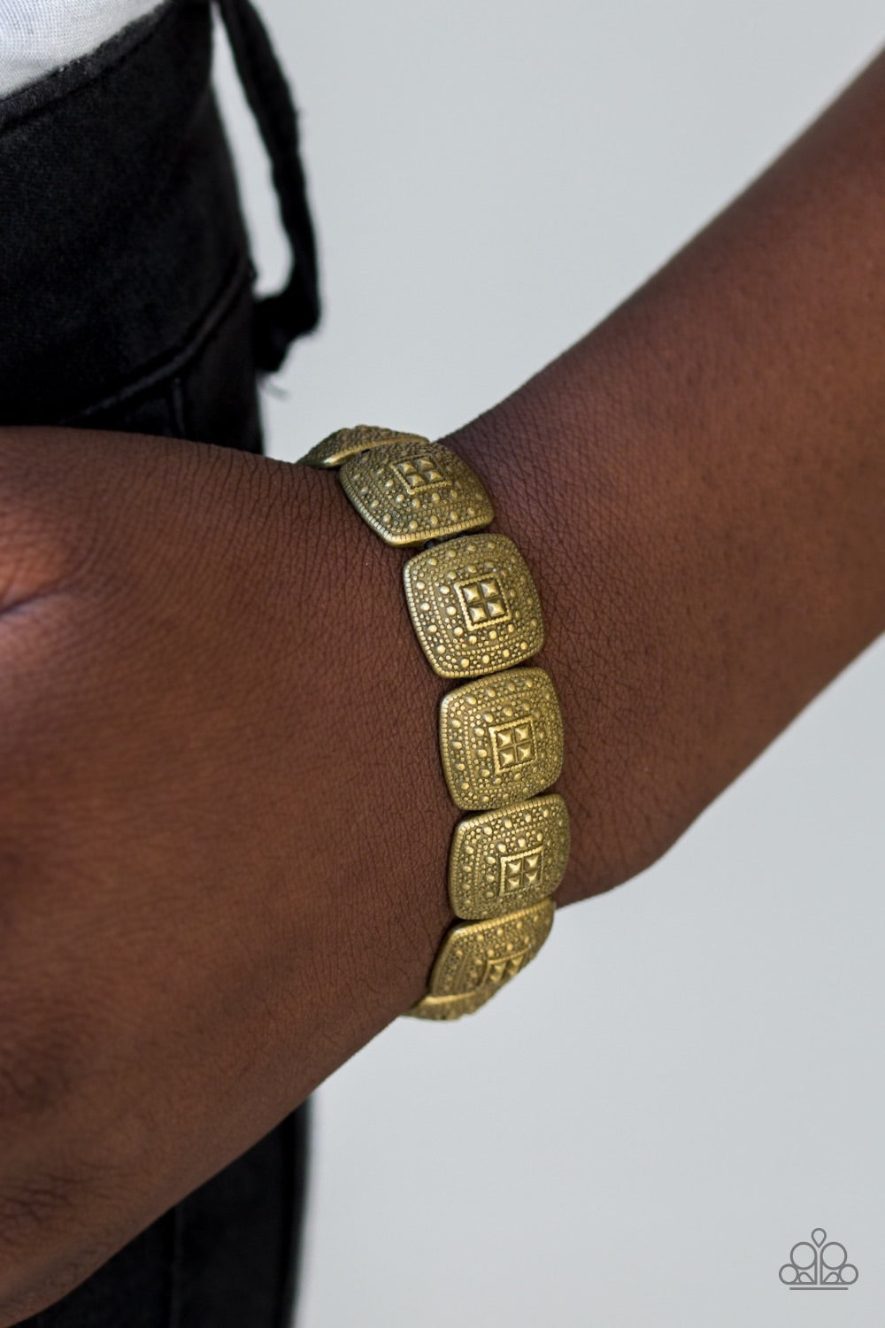 Paparazzi Radiantly Riviera - Brass Bracelet